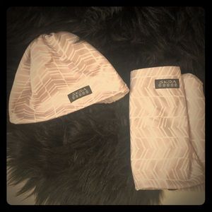 Skida Matching neck warmer and hat set